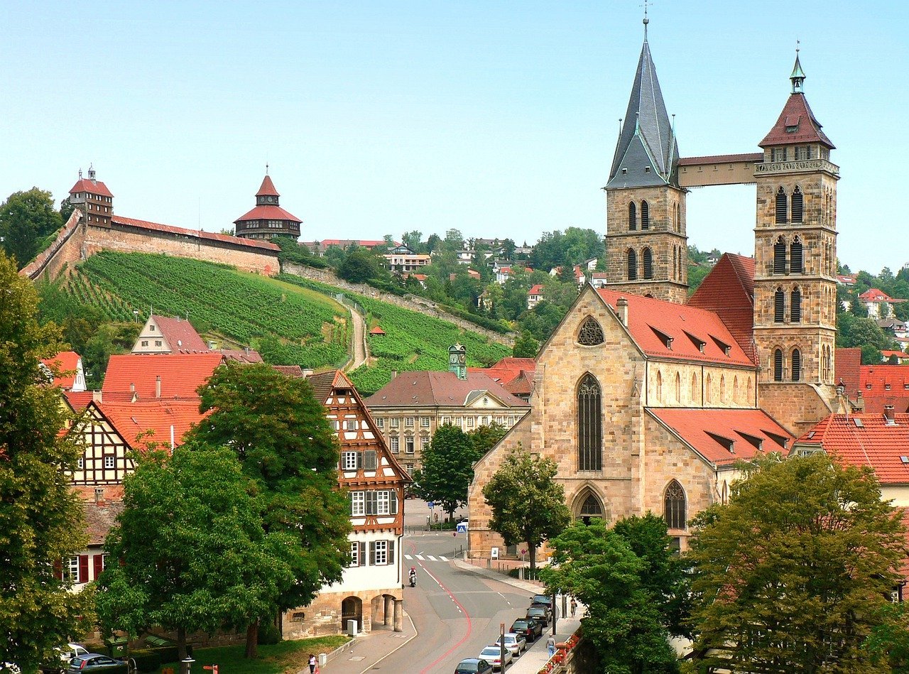 Webdesign Agentur Esslingen – Neckarstadt mit Fachwerk und Industrie